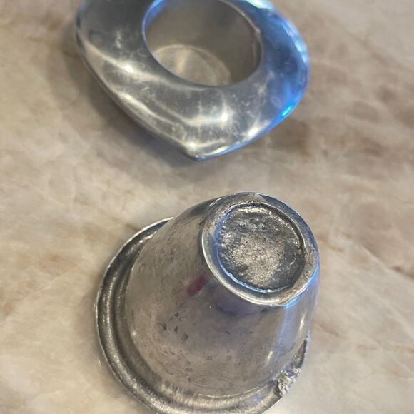 Vintage Heart shaped pewter aluminum candle holder - Picture 6 of 10